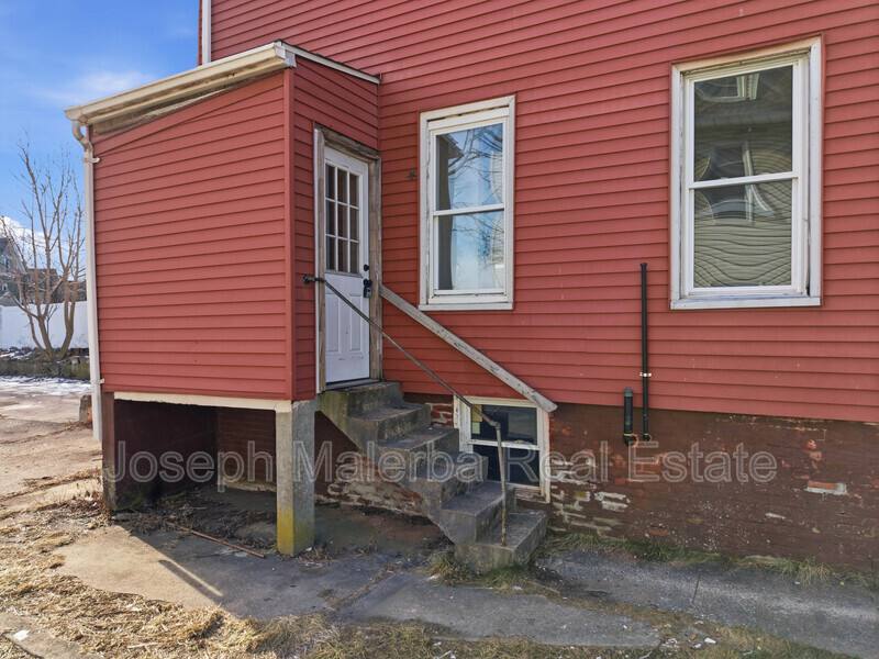 Apartment for rent at 848 Bank St - 1st Floor, New London, CT 06320