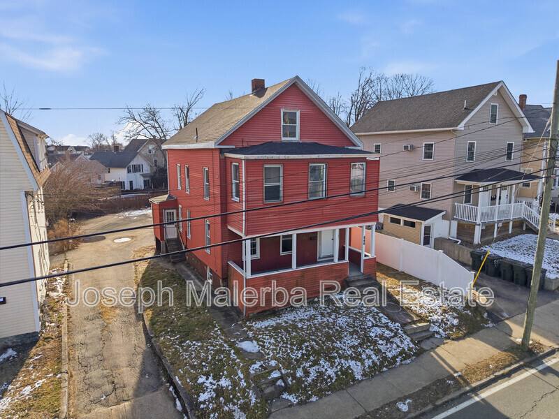 Apartment for rent at 848 Bank St - 1st Floor, New London, CT 06320