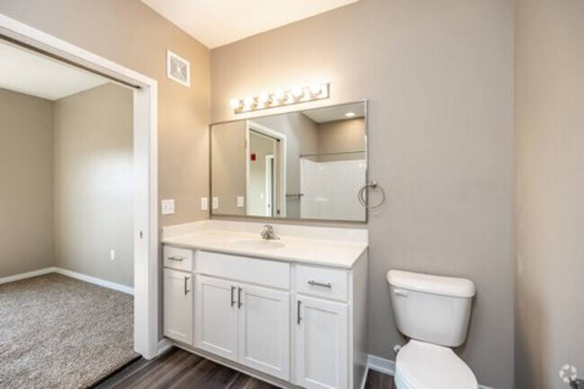 Apartment for rent at 320 W 3rd St N, Newton, IA 50208