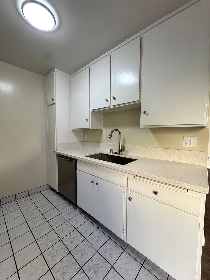 Apartment for rent at 1124 N Olive Dr, West Hollywood, CA 90069