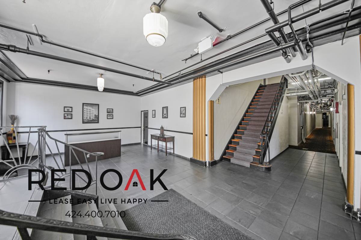 Apartment for rent at 854 S Oxford Ave #110, Los Angeles, CA 90005