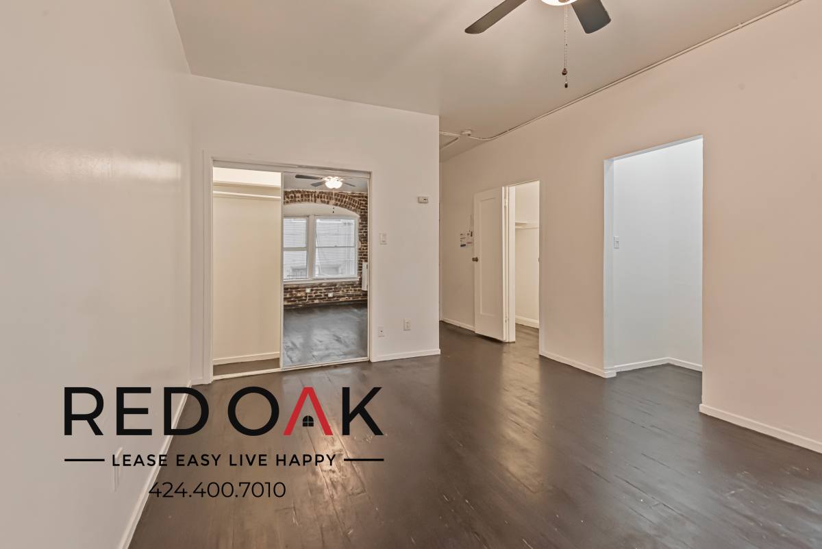Apartment for rent at 854 S Oxford Ave #110, Los Angeles, CA 90005