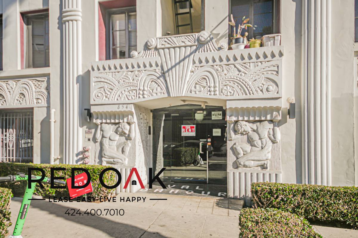 Apartment for rent at 854 S Oxford Ave #110, Los Angeles, CA 90005