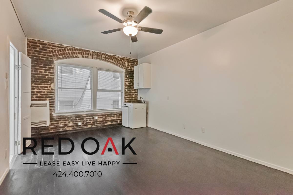 Apartment for rent at 854 S Oxford Ave #110, Los Angeles, CA 90005