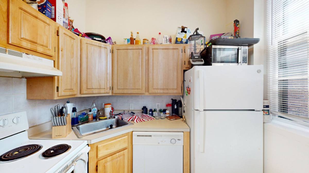 Apartment for rent at 281 Marlborough #H, Boston, MA 02116