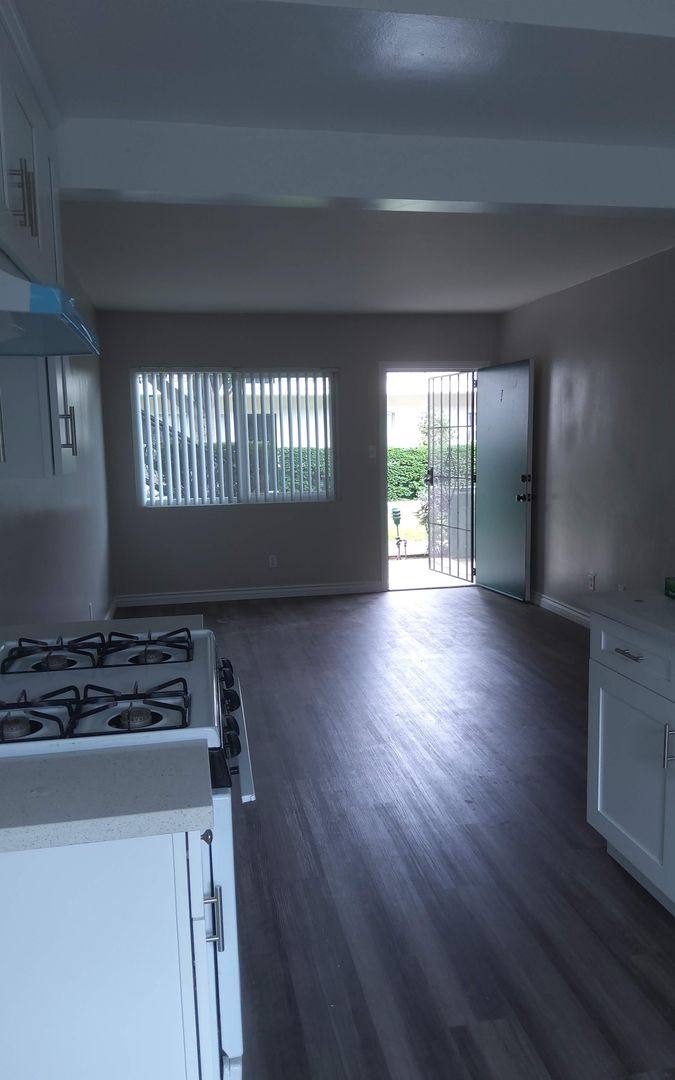 Apartment for rent at 7300 Florence Ave, Downey, CA 90240