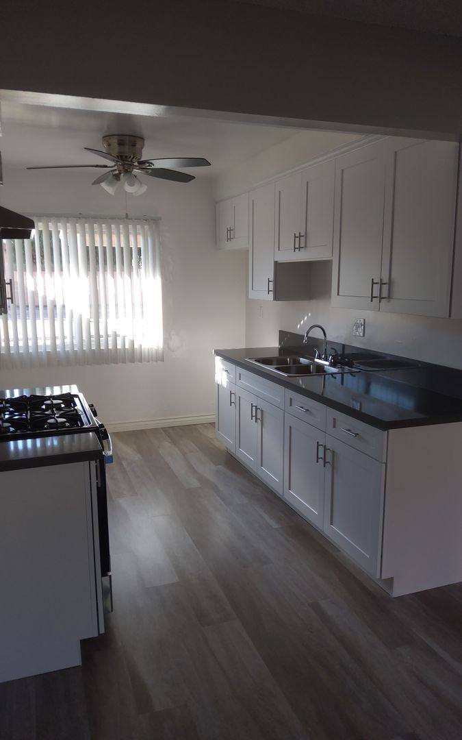 Apartment for rent at 7300 Florence Ave, Downey, CA 90240