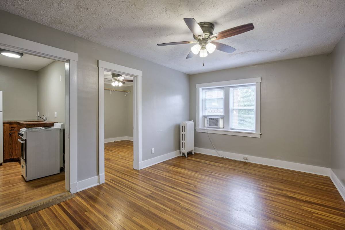 Apartment for rent at 606 S 32nd Ave, Omaha, NE 68105