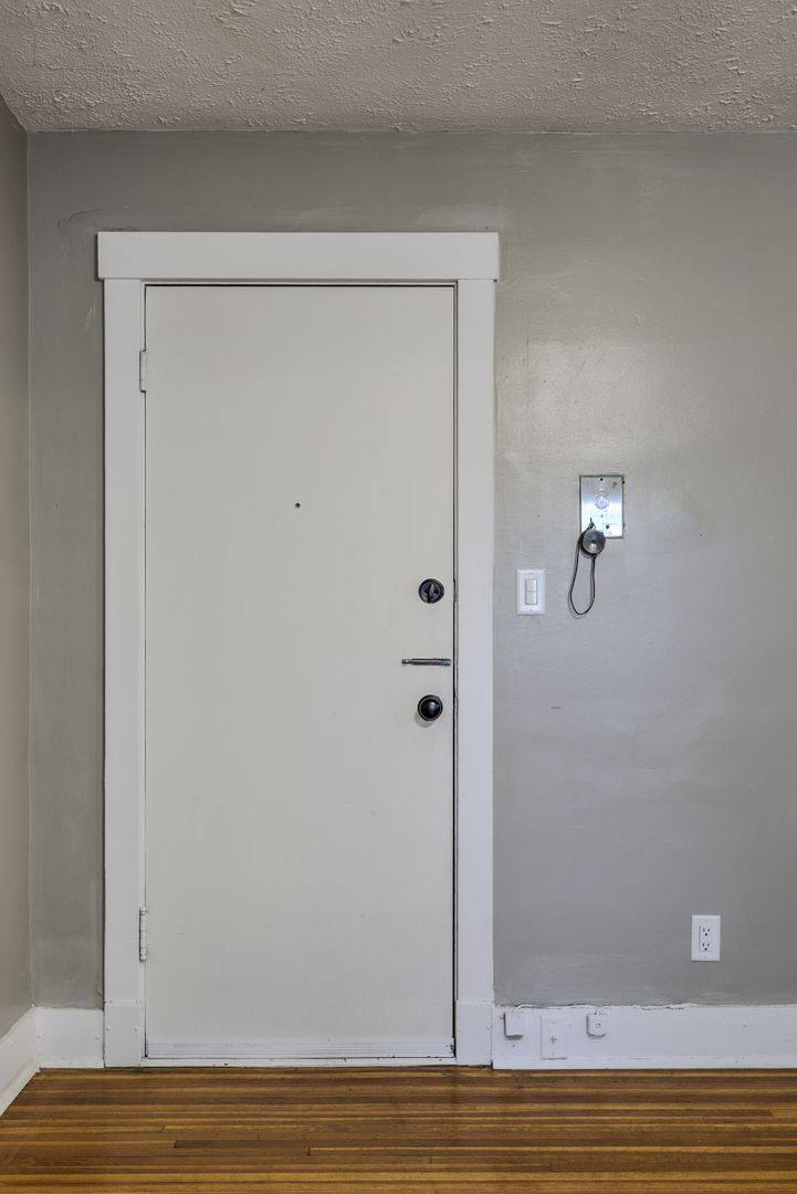 Apartment for rent at 606 S 32nd Ave, Omaha, NE 68105