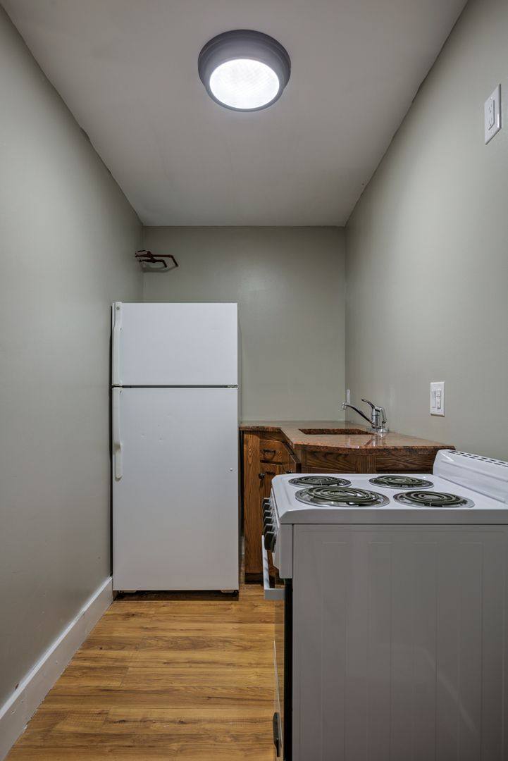 Apartment for rent at 606 S 32nd Ave, Omaha, NE 68105