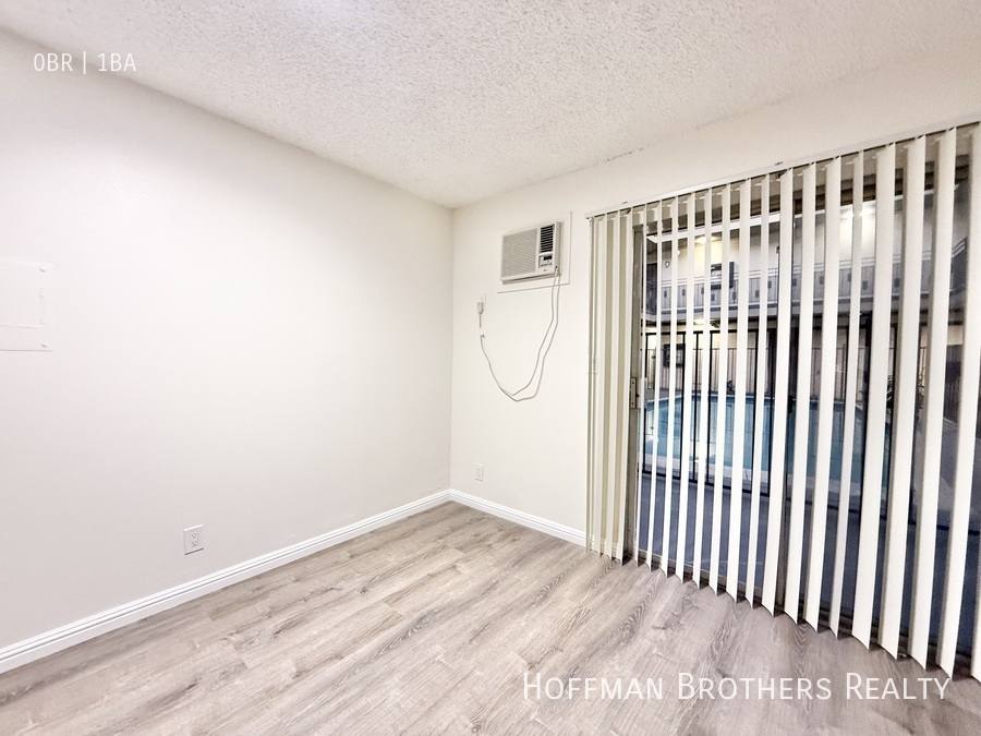 Apartment for rent at 13059 Oxnard St #104, Van Nuys, CA 91401