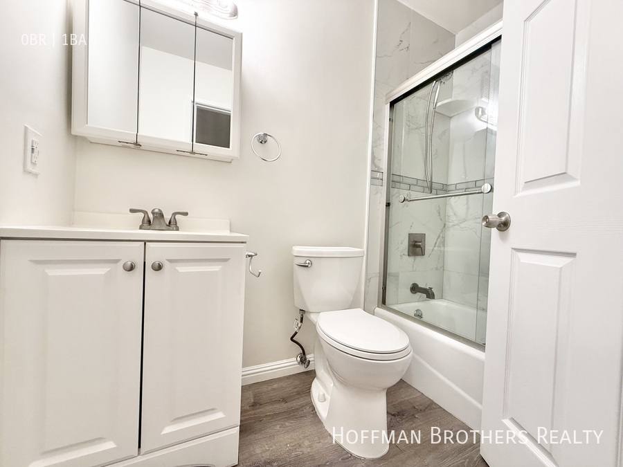 Apartment for rent at 13059 Oxnard St #104, Van Nuys, CA 91401