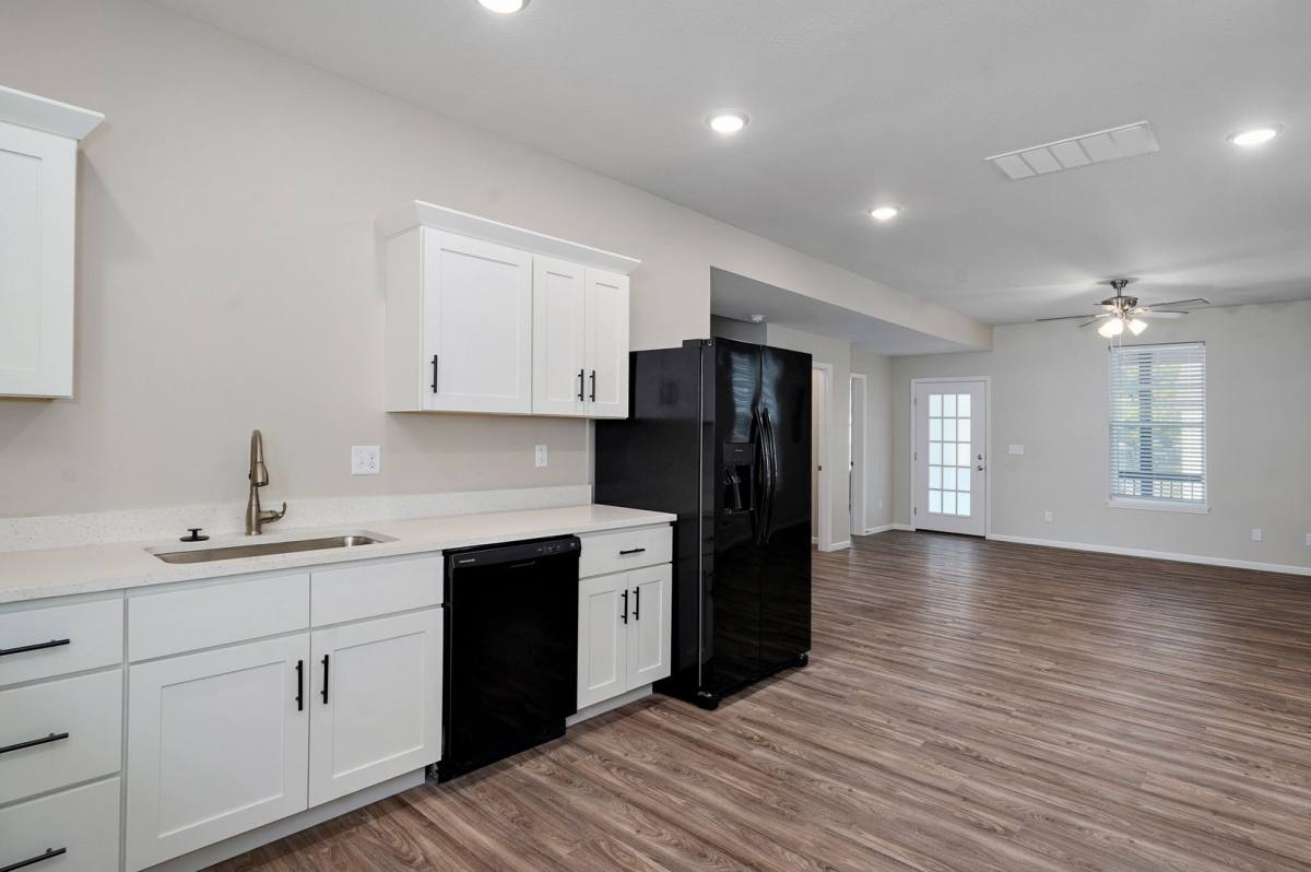 Apartment for rent at 308 S Hampton Ave, Springfield, MO 65806