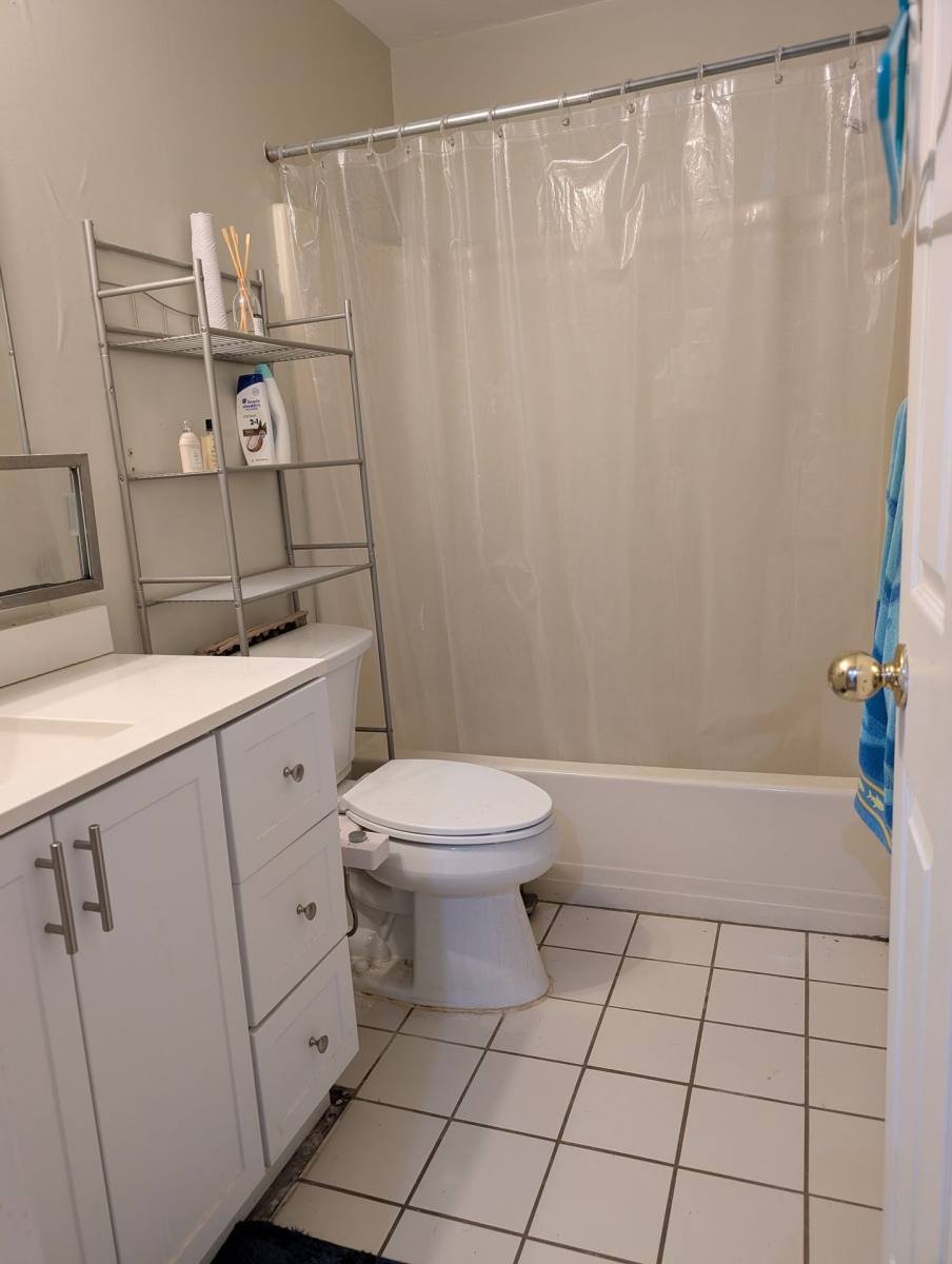 Apartment for rent at 1064 SW 14 Ave, Gainesville, FL 32601