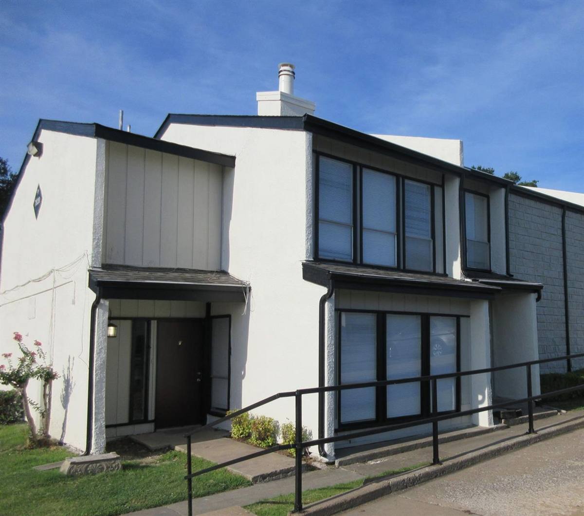 Apartment for rent at 4858 S 78th E Place, Tulsa, OK 74145