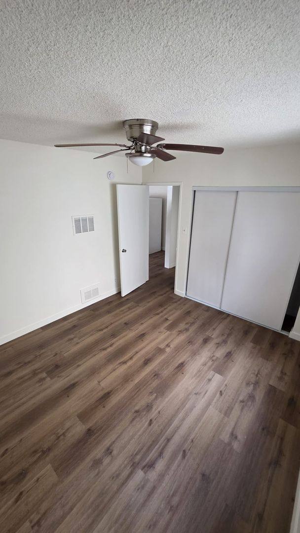 Apartment for rent at 909 S Normandie Ave, Los Angeles, CA 90006