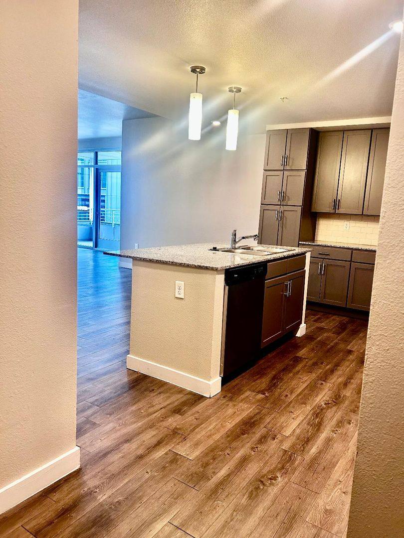 Apartment for rent at 1850 Chestnut Place, Denver, CO 80202