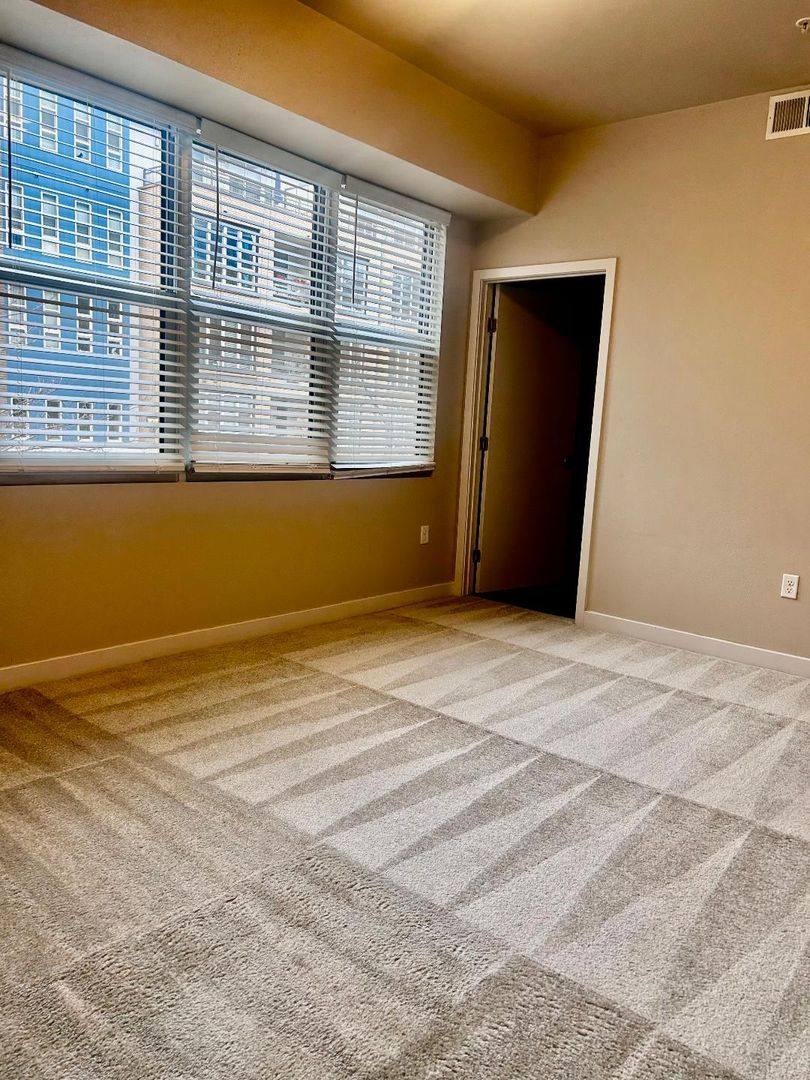 Apartment for rent at 1850 Chestnut Place, Denver, CO 80202