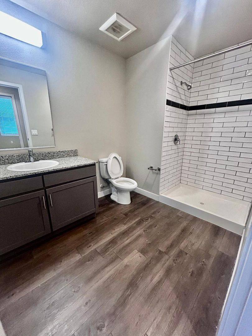 Apartment for rent at 1850 Chestnut Place, Denver, CO 80202