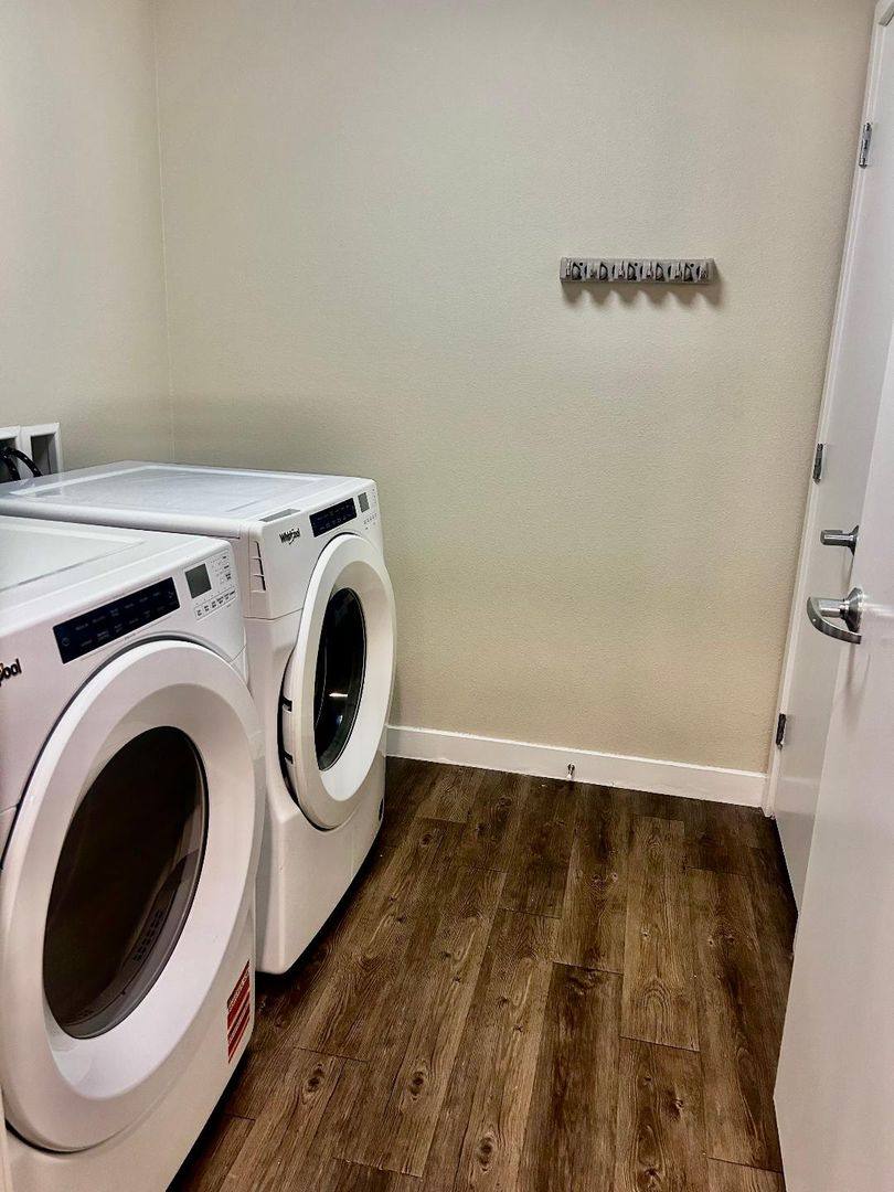 Apartment for rent at 1850 Chestnut Place, Denver, CO 80202