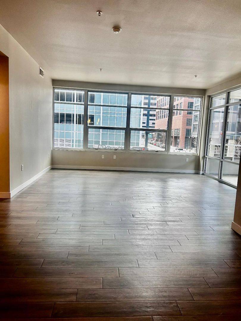 Apartment for rent at 1850 Chestnut Place, Denver, CO 80202