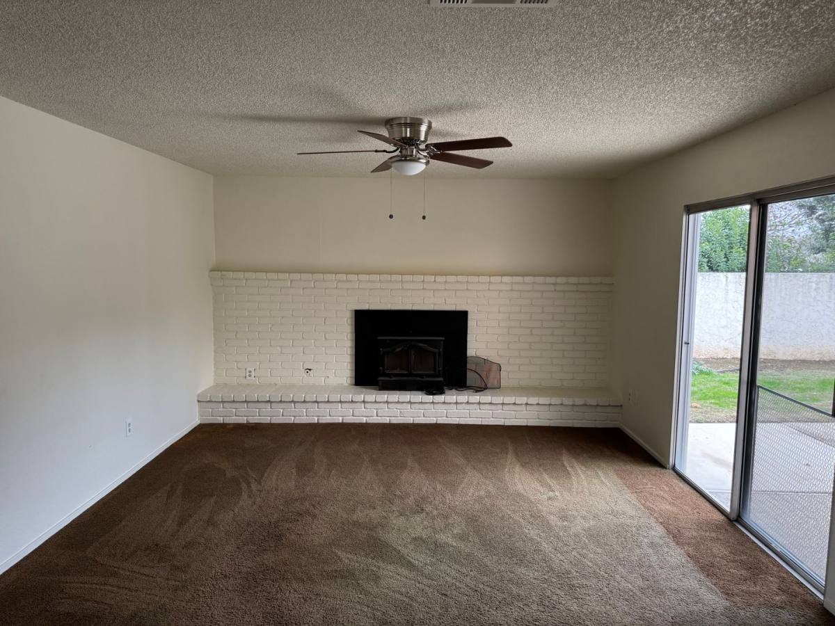 House for rent at 1586 Hawthorne Dr, Los Banos, CA 93635