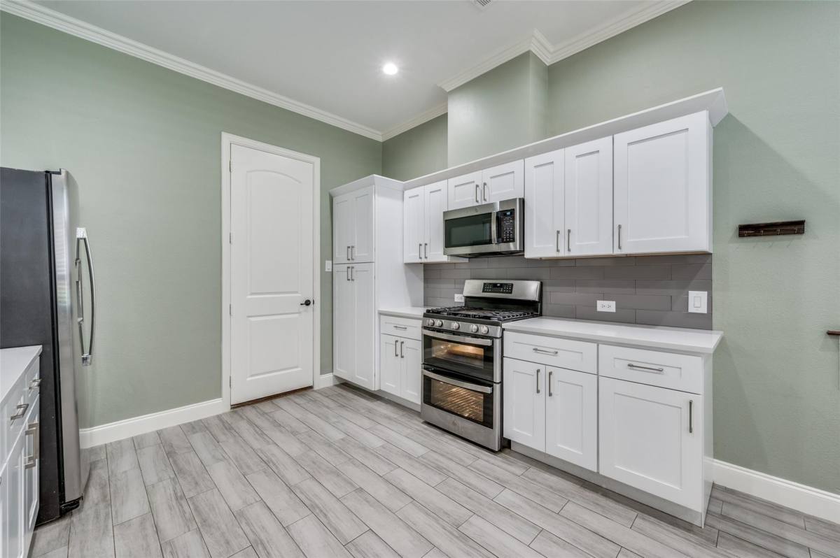 House for rent at 4068 Winsor Dr, Dallas, TX 75244