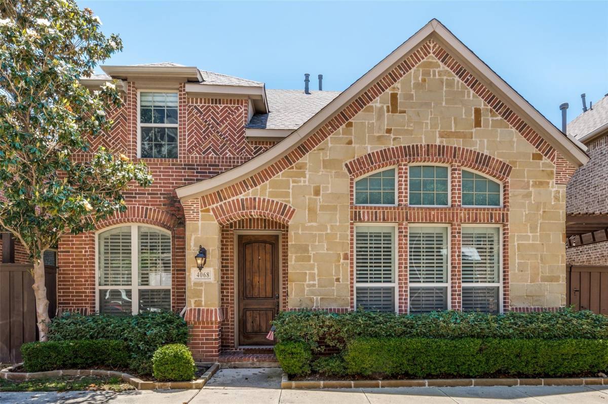 House for rent at 4068 Winsor Dr, Dallas, TX 75244