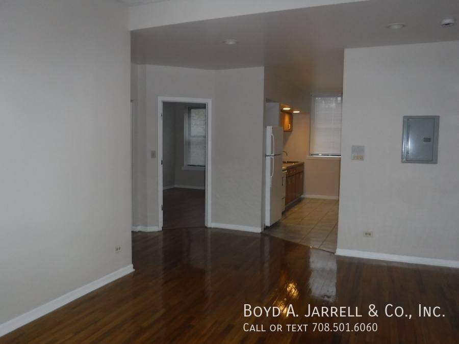 Apartment for rent at 5657 S Indiana Ave - 2nd #98 5657-2, Chicago, IL 60637