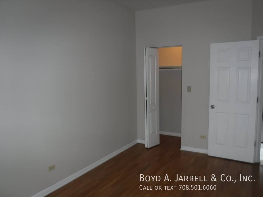 Apartment for rent at 5657 S Indiana Ave - 2nd #98 5657-2, Chicago, IL 60637