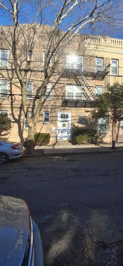 Apartment for rent at 265 Ave B #4, Bayonne, NJ 07002