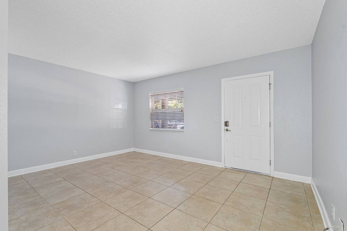 Apartment for rent at 263 14th St NW, Largo, FL 33770