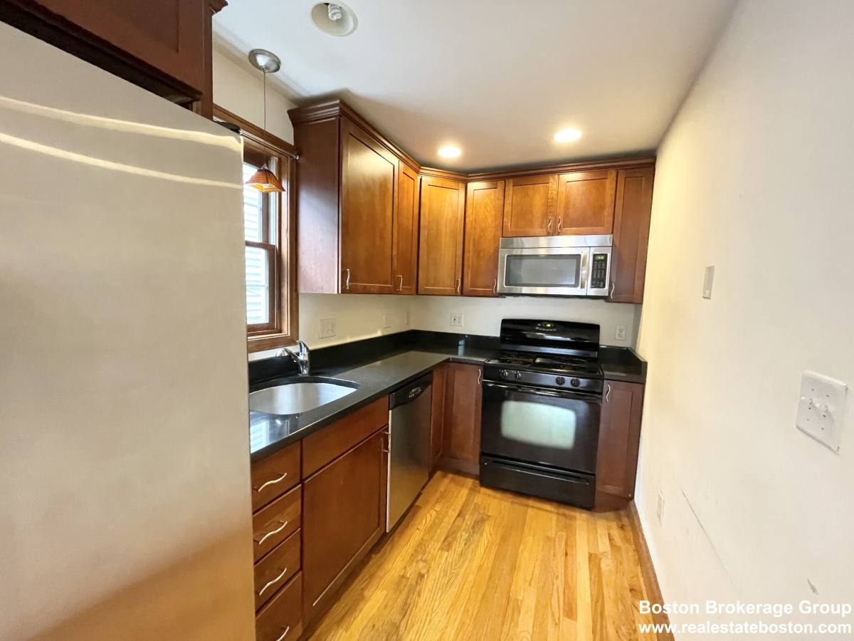 Townhouse for rent at 241 W Third St #2, South Boston, MA 02127