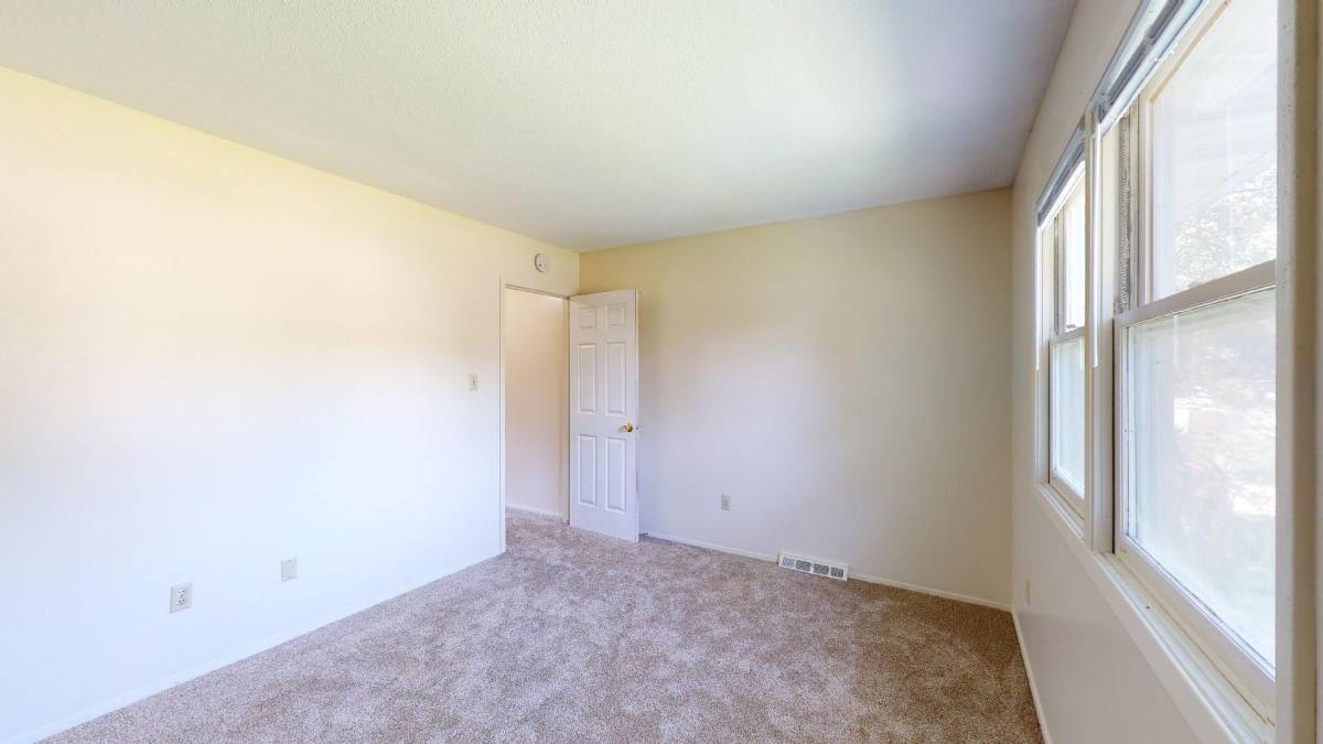 House for rent at 3103 E 7th St, Des Moines, IA 50316