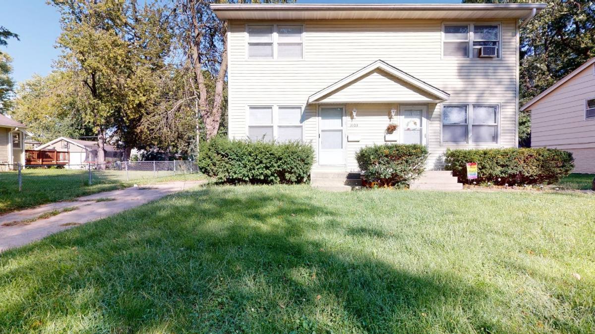 House for rent at 3103 E 7th St, Des Moines, IA 50316