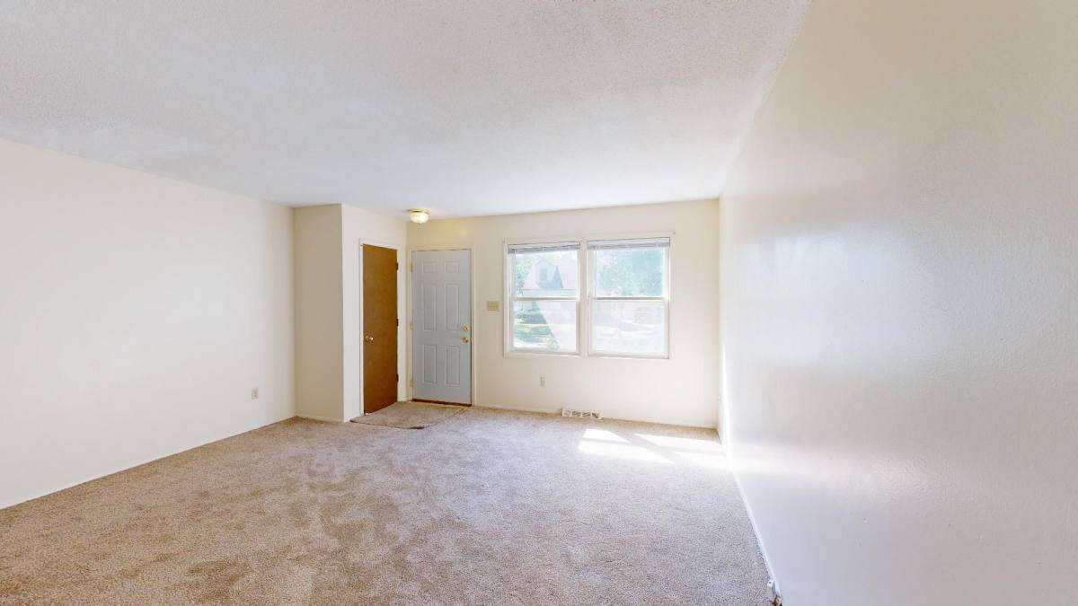 House for rent at 3103 E 7th St, Des Moines, IA 50316