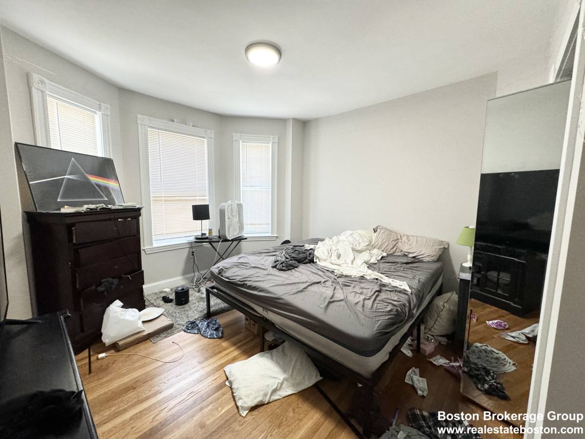 Apartment for rent at 20 Howell St #3, Dorchester, MA 02125