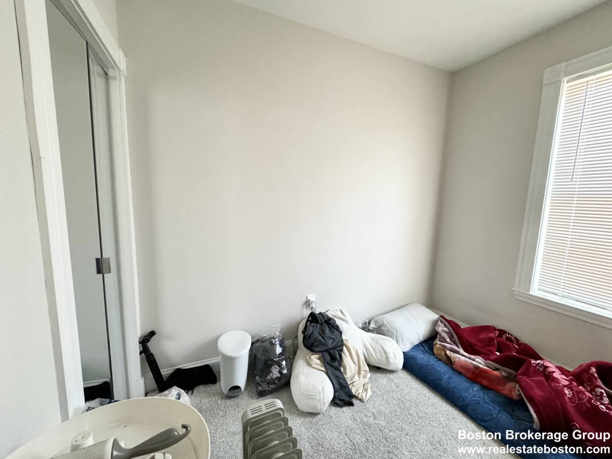 Apartment for rent at 20 Howell St #3, Dorchester, MA 02125