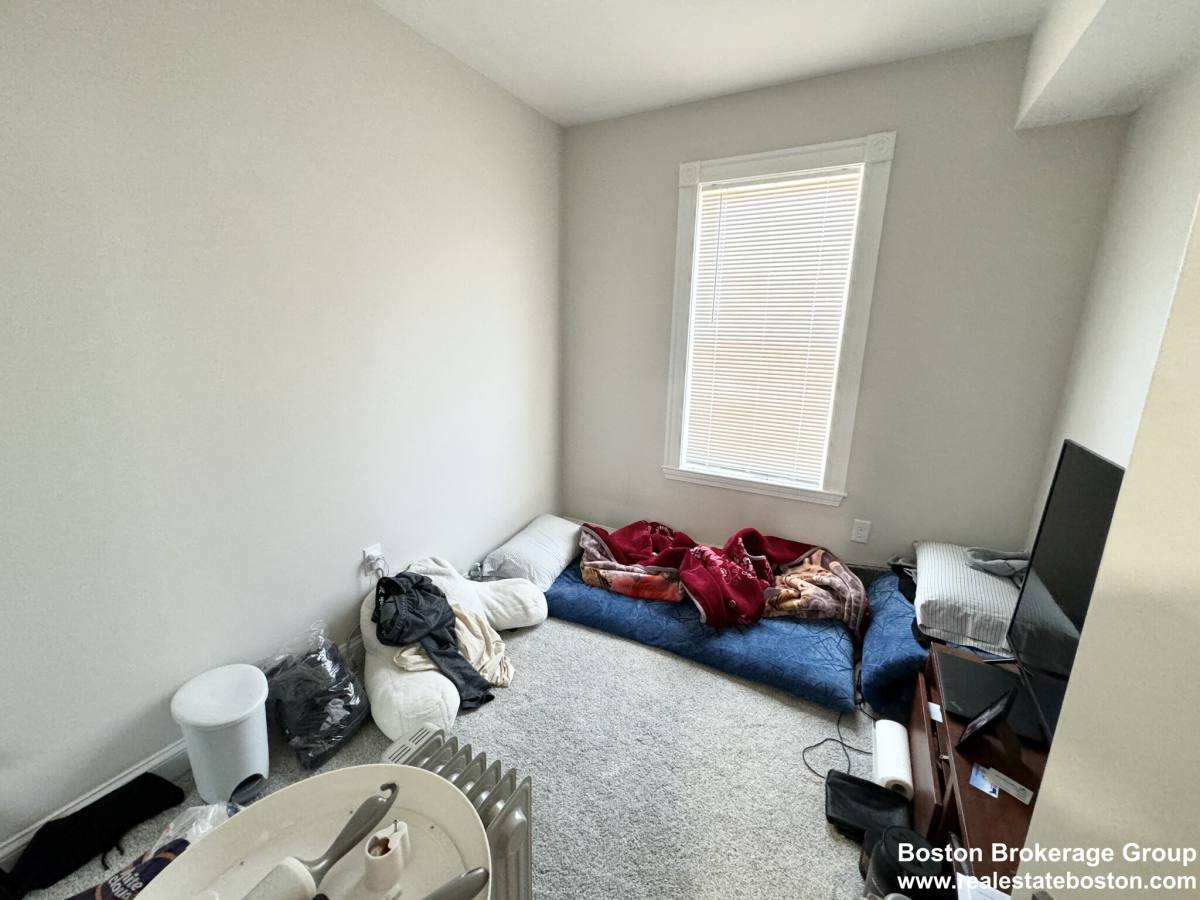 Apartment for rent at 20 Howell St #3, Dorchester, MA 02125