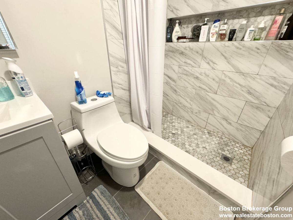 Apartment for rent at 20 Howell St #3, Dorchester, MA 02125