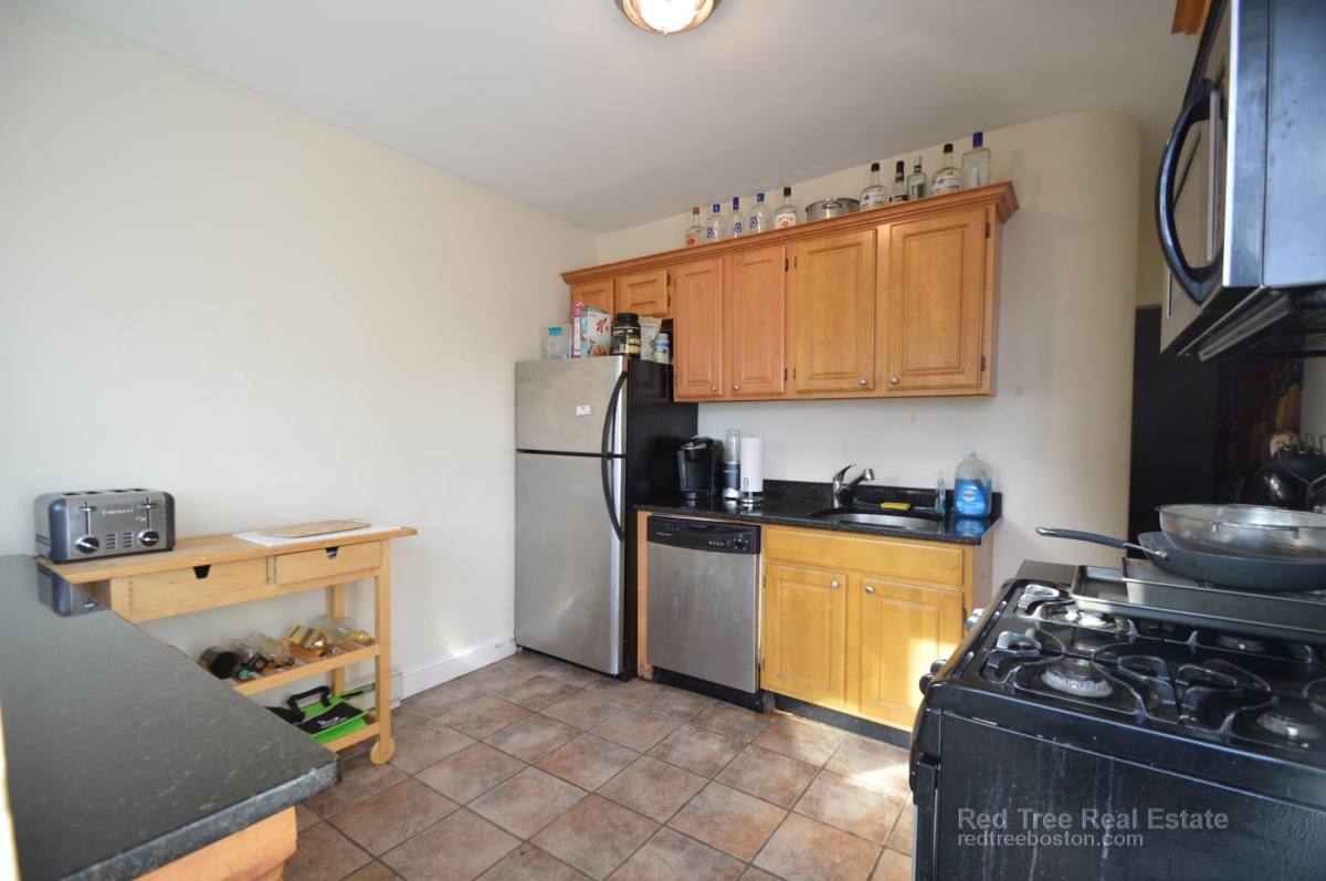 House for rent at 21 Pratt St #2, Allston, MA 02134