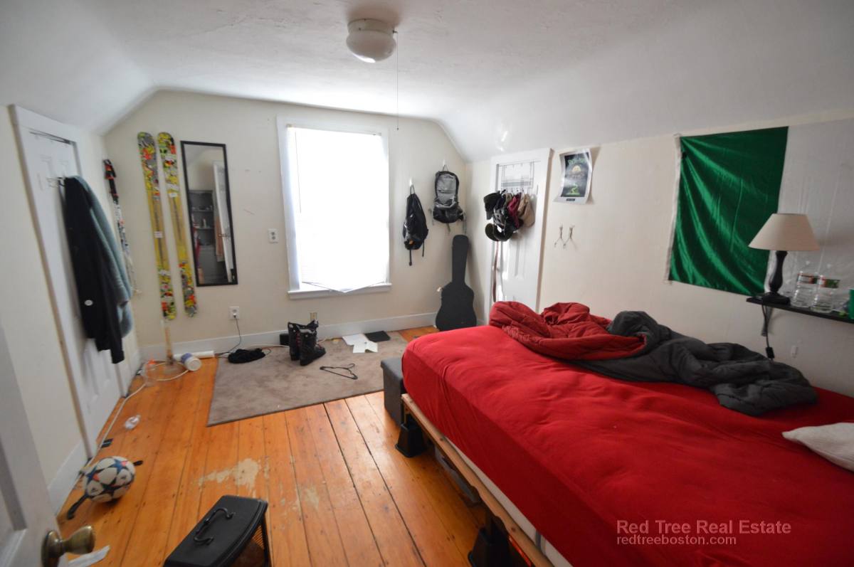 House for rent at 21 Pratt St #2, Allston, MA 02134