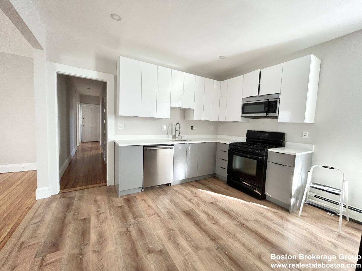 Apartment for rent at 24 Willis St #2, Dorchester, MA 02125