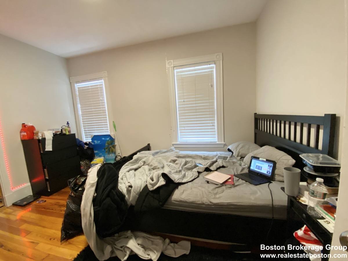 Apartment for rent at 108 Buttonwood St #3, Dorchester, MA 02125