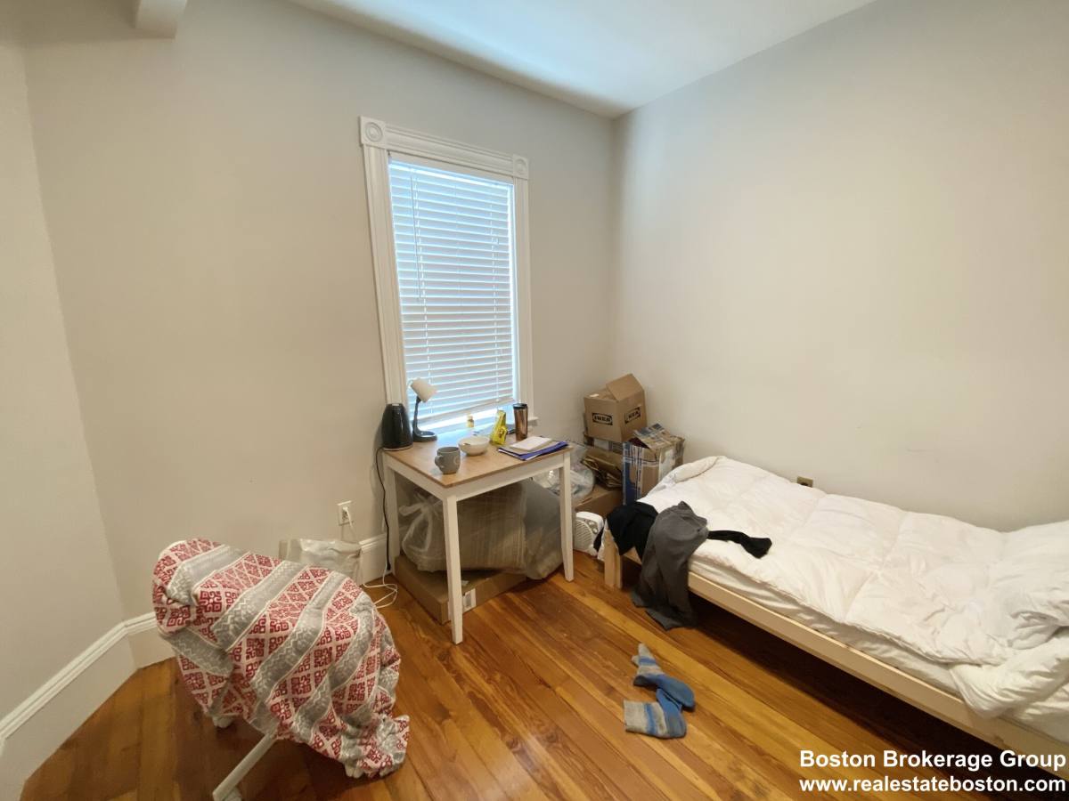 Apartment for rent at 108 Buttonwood St #3, Dorchester, MA 02125