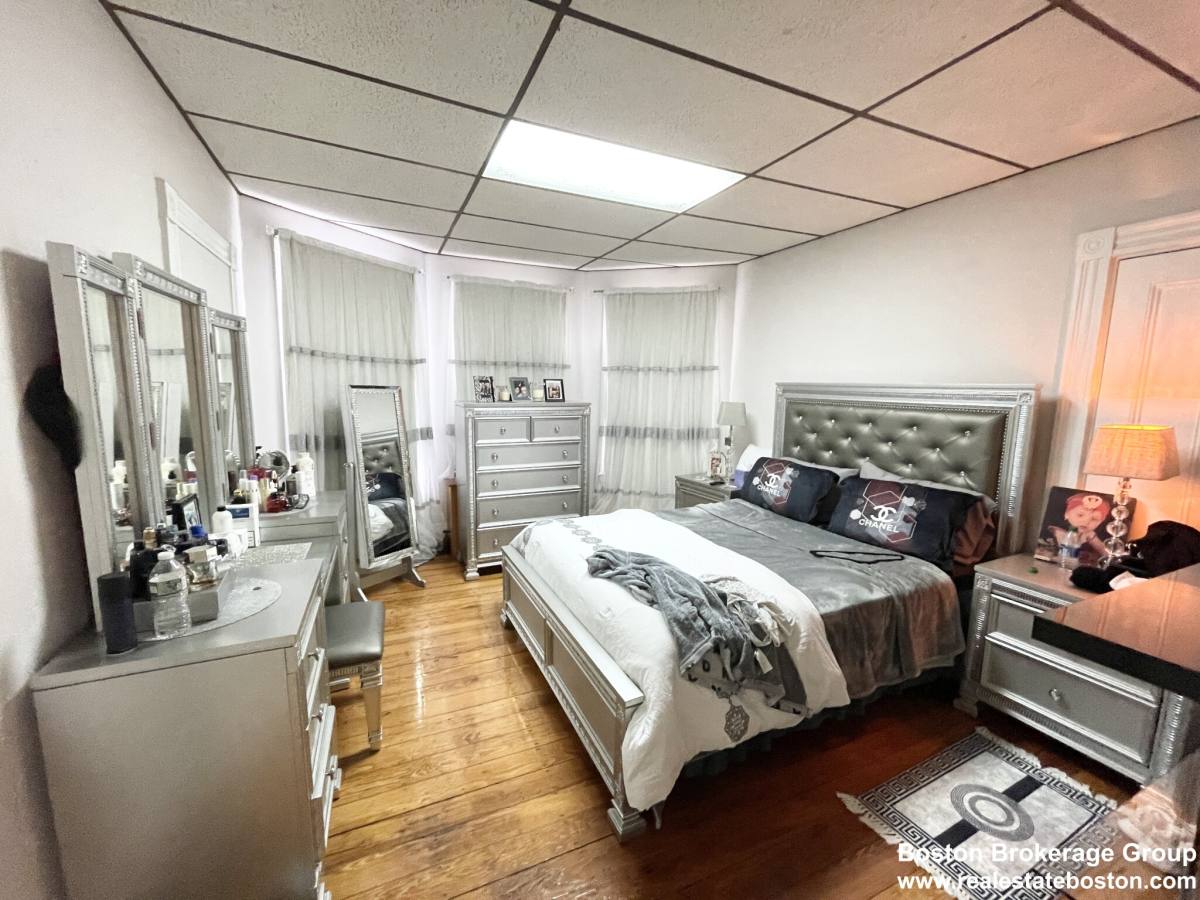 Apartment for rent at 26-28 Harbor View #1, Dorchester, MA 02125