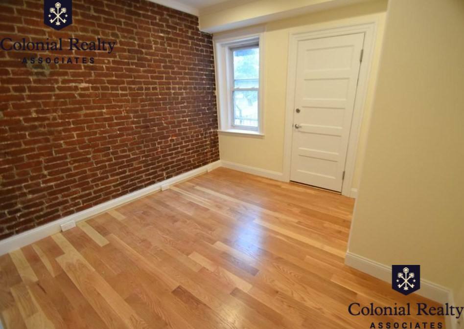 Apartment for rent at 1616 Beacon St #2, Brookline, MA 02446