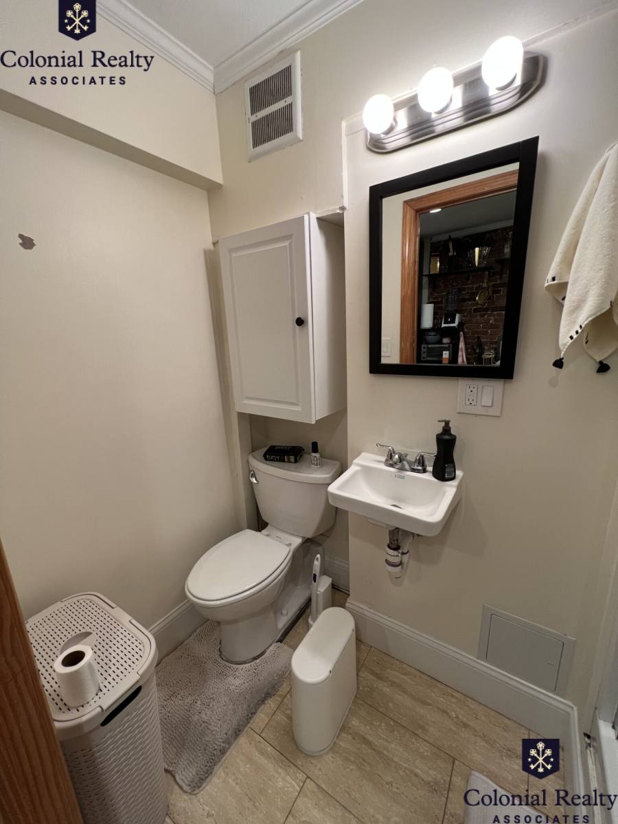 Apartment for rent at 1689 Beacon St #6, Brookline, MA 02446