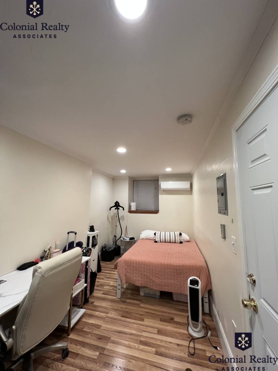 Apartment for rent at 1689 Beacon St #6, Brookline, MA 02446