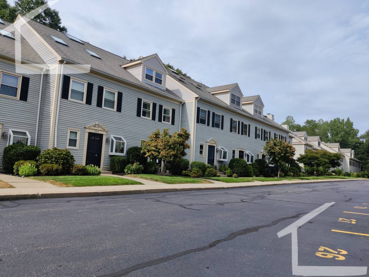 Apartment for rent at 1301 Lagrange, Chestnut Hill, MA 02467